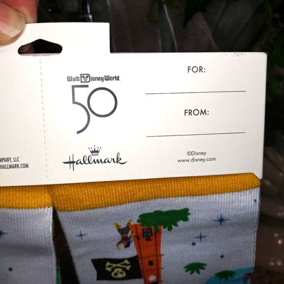 Disney's 50th Anniversary Unisex Park Themed Socks - Picture 5 of 8